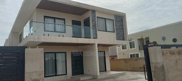 4bdrm House in Amrahia, Adenta for sale