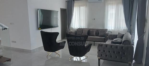 4bdrm House in Amrahia, Adenta for sale