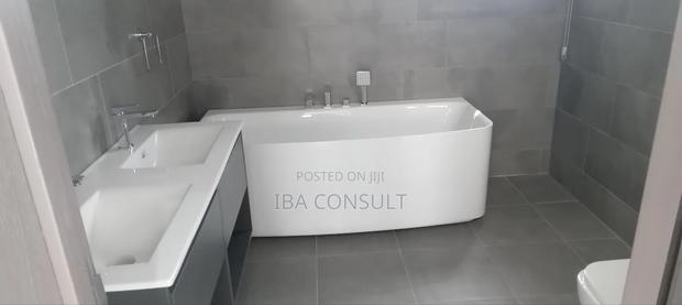 4bdrm House in Amrahia, Adenta for sale