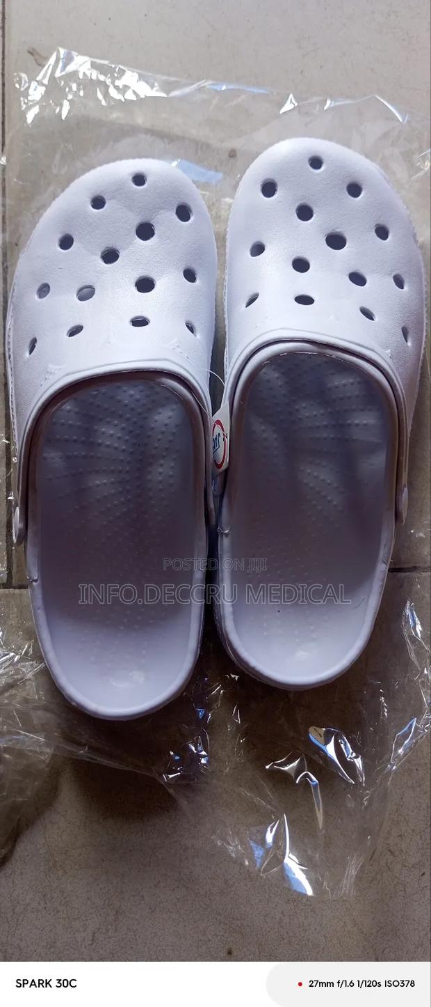 Scrub Shoes · Photo 3