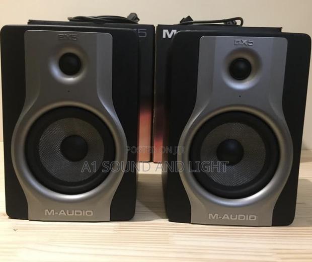 M-Audio Bx5 Carbon Studio Monitors[Legacy] · Photo 3