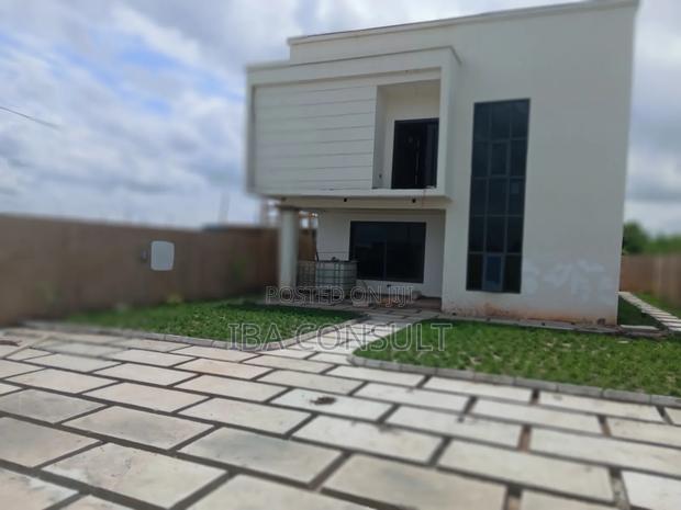4bdrm House in Adenta Amrahia for sale · Photo 1