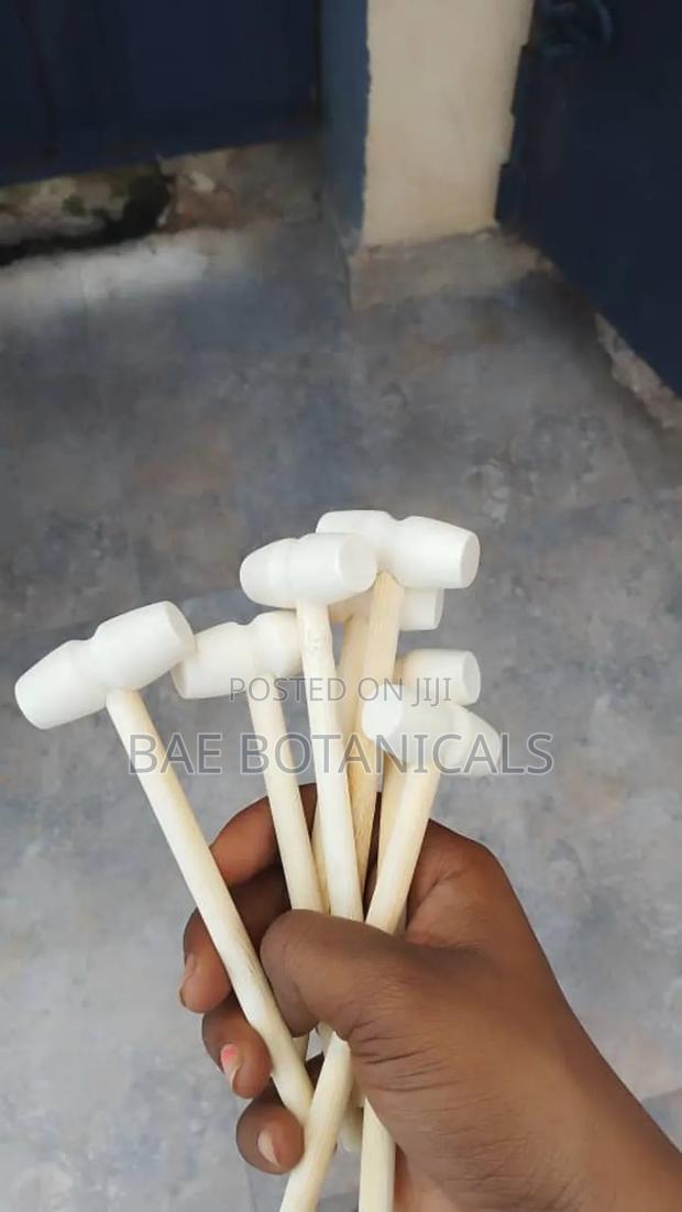 Breakable Hearts Chocolate Hammer (Set of 5 Pieces) · Photo 2