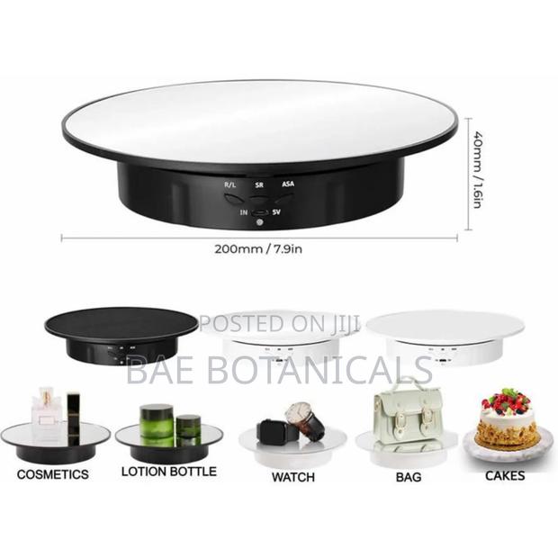 Rotating Mirror Display Stand (22cm Diameter) · Photo 3