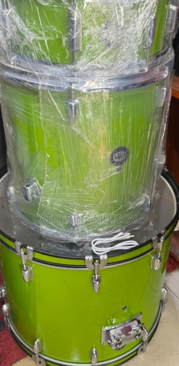 Lud 5- Sets Drums With Two Cymbals · Photo 3