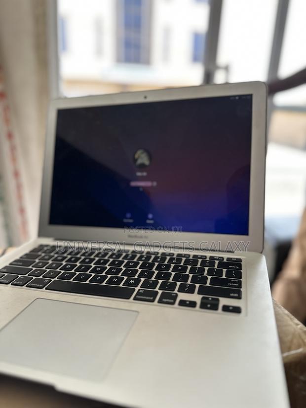Laptop Apple MacBook Air 2017 8GB Intel Core I5 SSD 128GB photo 2