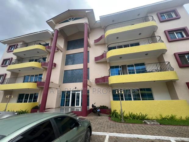 Furnished 4bdrm Apartment for sale · Photo 2