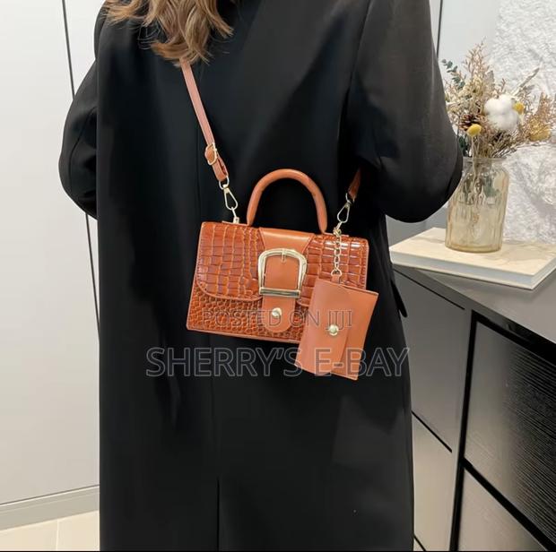 Fashion Crossbody Bags photo 2