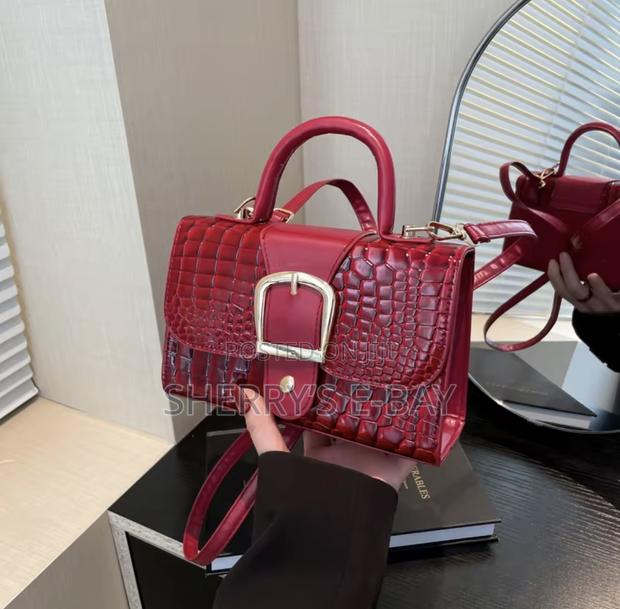 Fashion Crossbody Bags photo 3