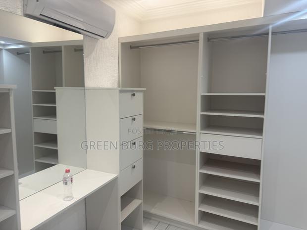 5bdrm Mansion in Green, East Legon for sale photo 9