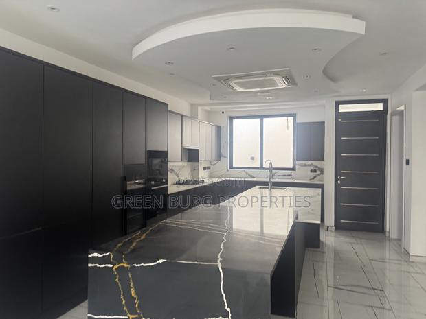 5bdrm Mansion in Green, East Legon for sale photo 14