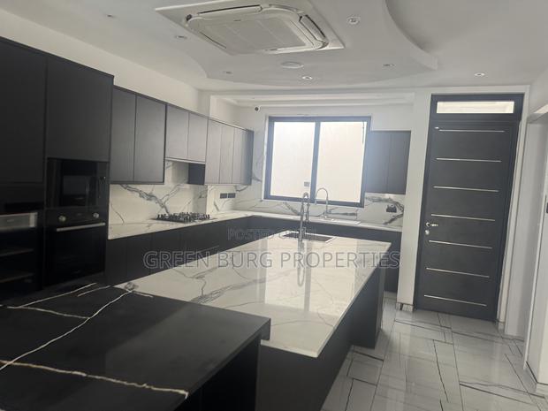 5bdrm Mansion in Green, East Legon for sale photo 15