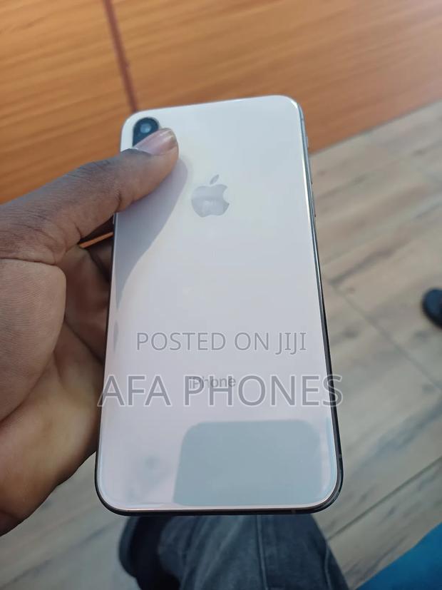 Apple iPhone XS 64 GB Gold photo 2