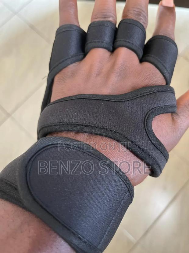 Quality Leather Hand Gloves For Gym Workout And Riding · Photo 4