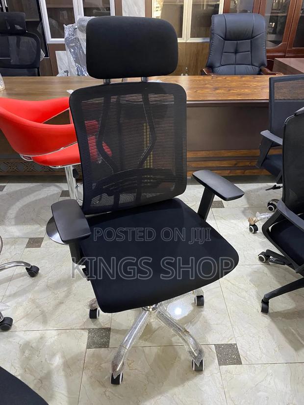Ergonomic Office Chair · Photo 4
