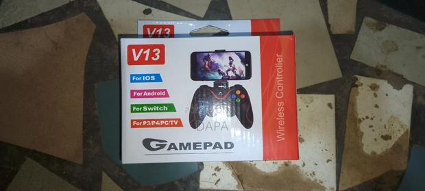 V3 Wireless Android Game Controller With Phoneholder · Photo 2
