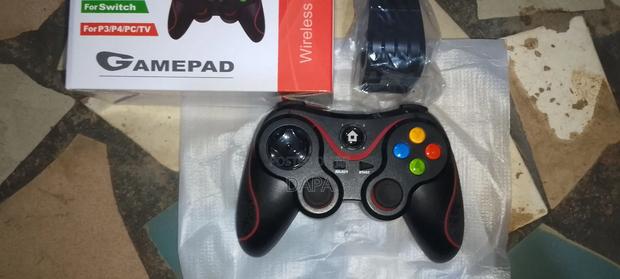 V3 Wireless Android Game Controller With Phoneholder · Photo 4