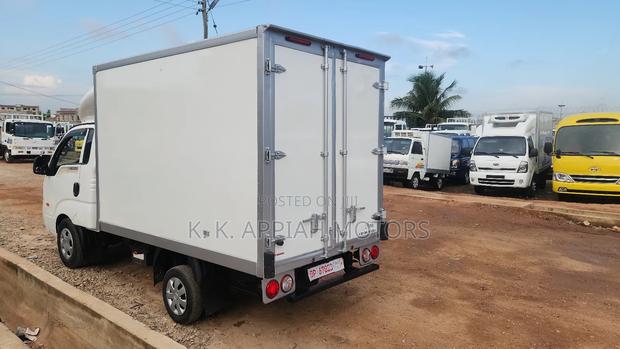 Kia Bongo 3 Container Truck photo 5