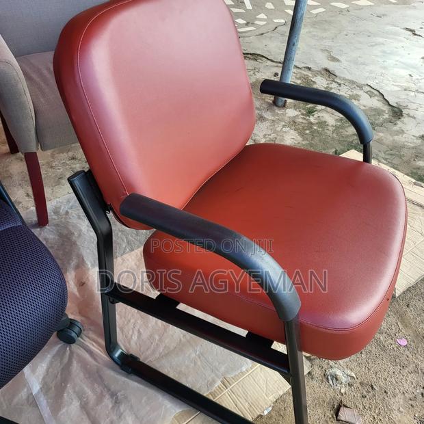 Visitors Chairs photo 2