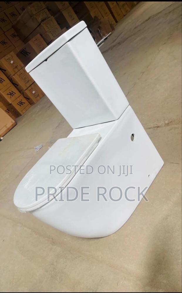 Egg Shaped Wc · Photo 2