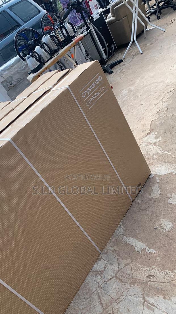 Samsung Crystal Uhd Cu7100 Smart Tv · Photo 3