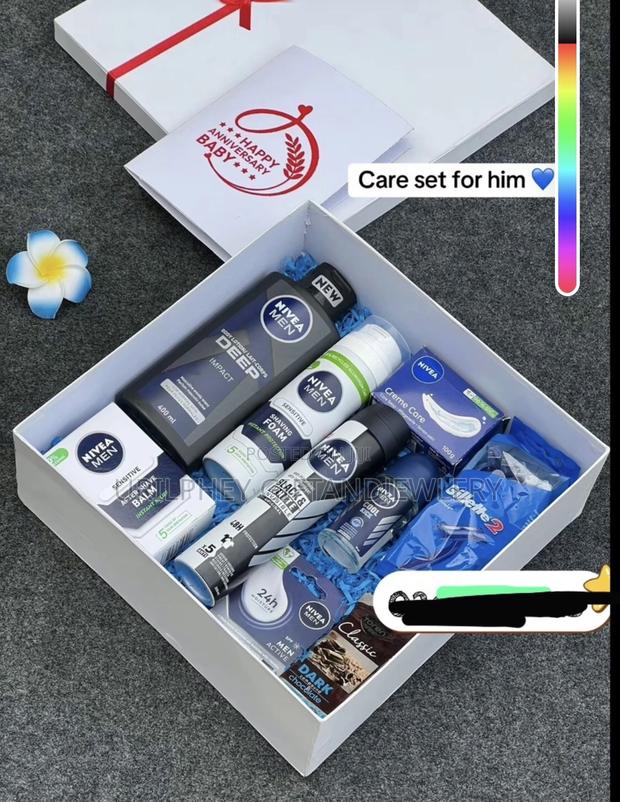 Birthday Gift Set For Him · Photo 2
