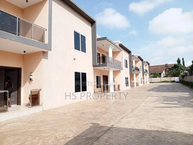 4bdrm House in Adjiriganor for rent