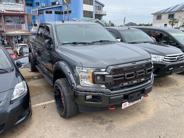 Ford F-150 2020 Black · Photo 2