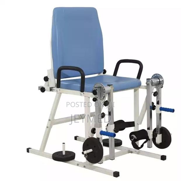 Quadriceps Bench. · Photo 3