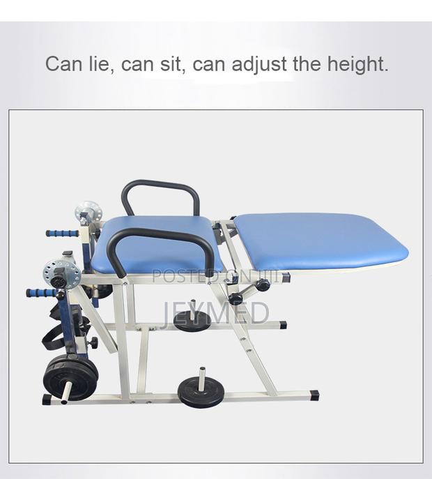 Quadriceps Bench. · Photo 4
