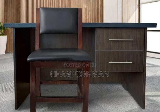 Teacher's Table and Chair · Photo 2