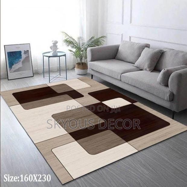 3d Carpet With a Cream Colour and Mix Colours · Photo 2