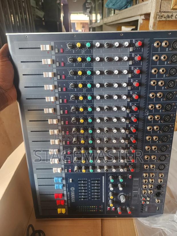 Yamaha SMX 12 Raw Mixer · Photo 4