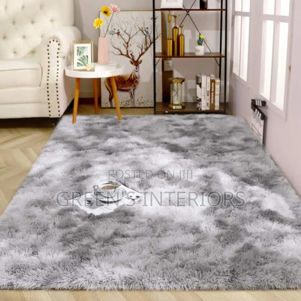 Quality Normal Weight Fluffy Carpet Available · Photo 2