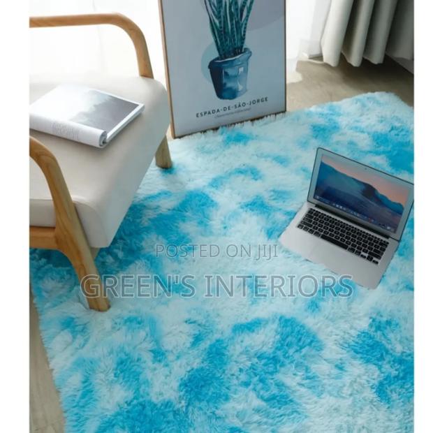 Beautiful Normal Weight Fluffy Carpet Available · Photo 2