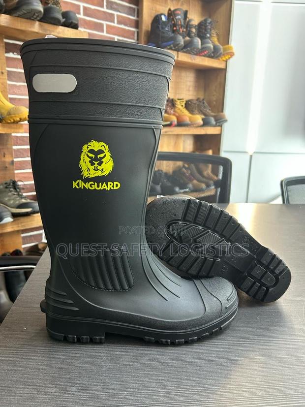 Steel Toe Wellingtoon Boot · Photo 3