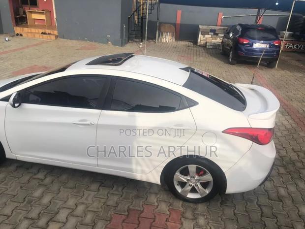 Hyundai Elantra Limited 4dr Sedan (1.8L 4cyl 6A) 2014 White