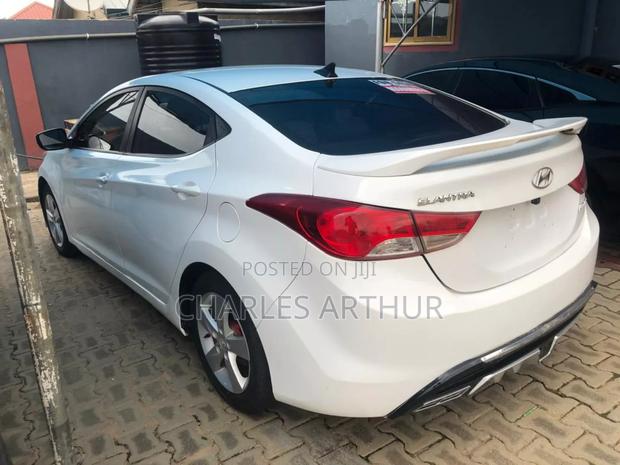 Hyundai Elantra Limited 4dr Sedan (1.8L 4cyl 6A) 2014 White