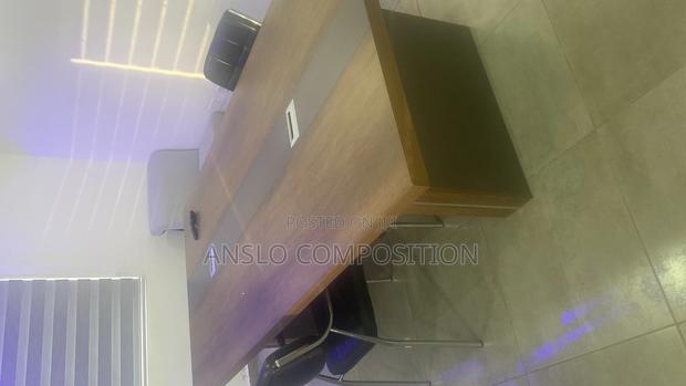 Suitable Conference’S Table · Photo 3