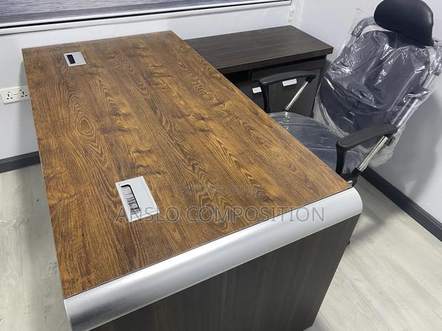 Latest L-Shape Office Table · Photo 4
