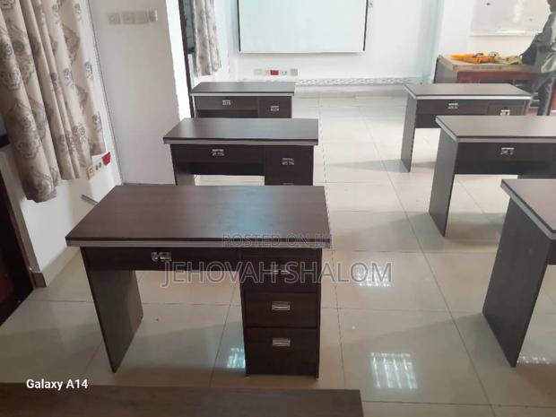 Office Desk · Photo 2