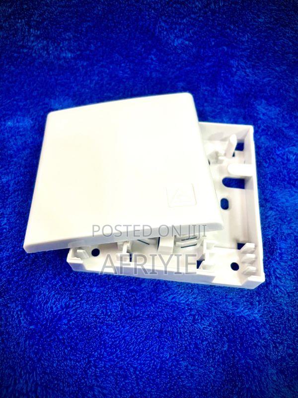 2 Core Fiber Optic Terminal Distribution Junction Box · Photo 3