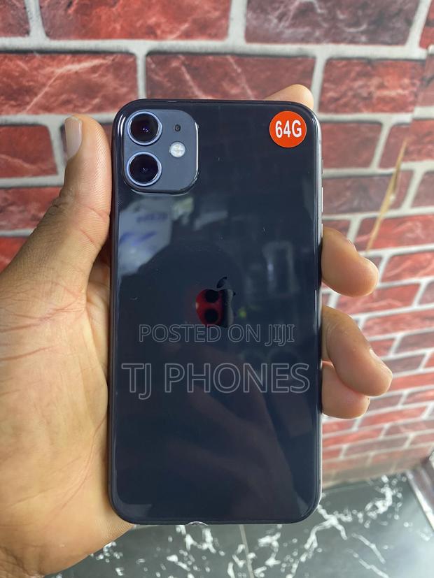Apple iPhone 11 64 GB Black photo 2