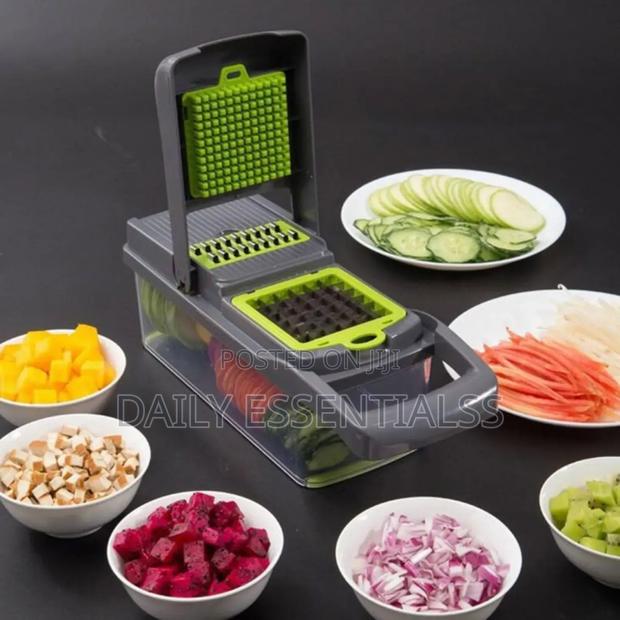 1.2l Hand Chopper With 3 Stainless Steel Blades · Photo 2