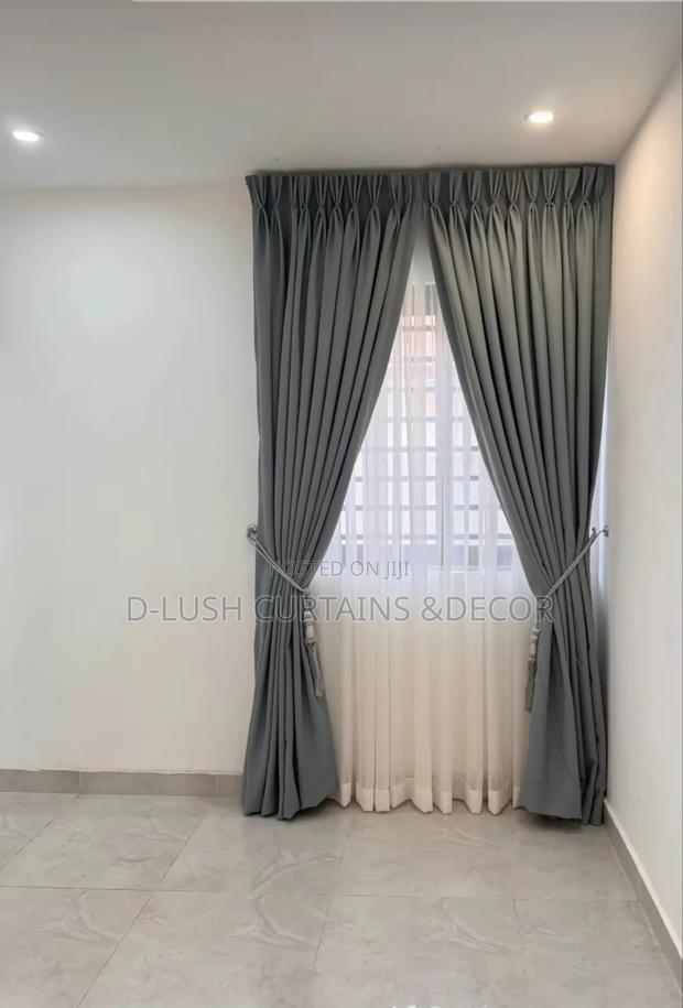 D-Lush K Curtains Installation · Photo 1