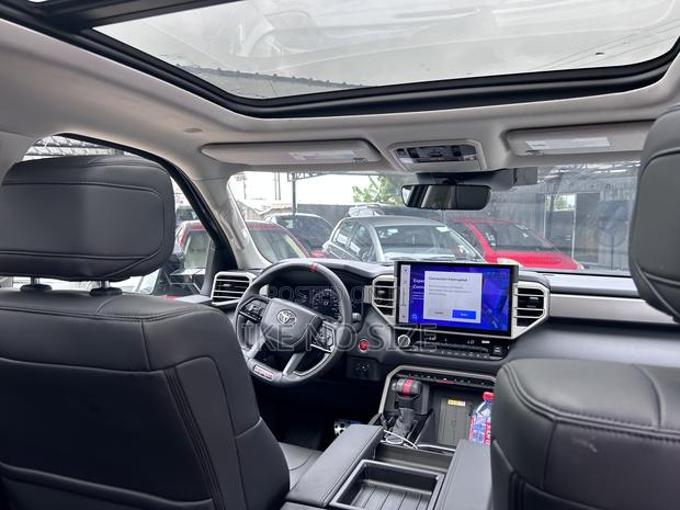 Toyota Tundra 2024 Gray