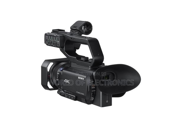 Sony HXR-Nx80 Nxcam W/ HDR Fast Hybrid Af Camcorder · Photo 2