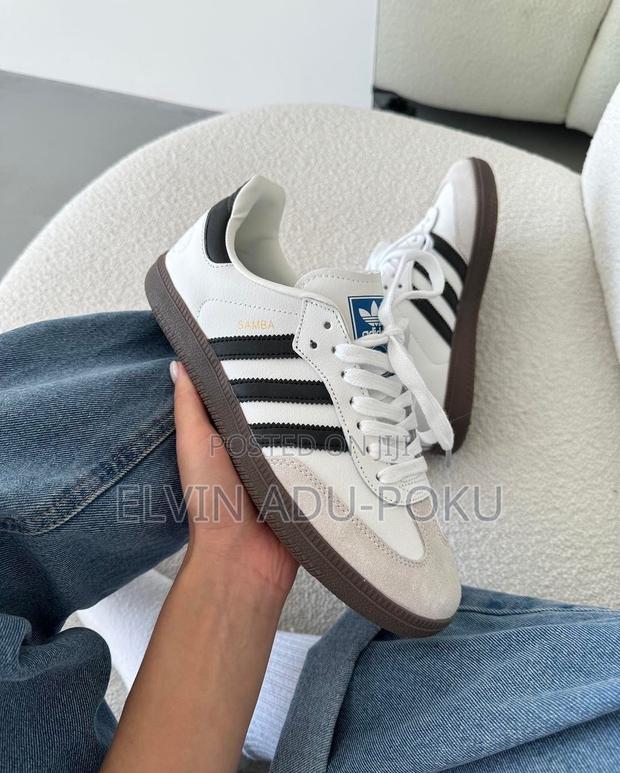 Adidas Samba 3 Stripes. · Photo 3