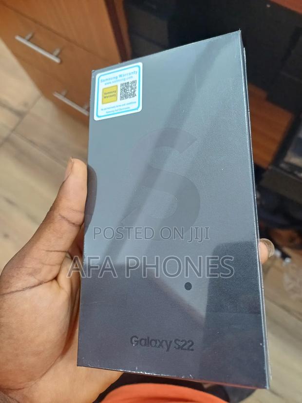 New Samsung Galaxy S22 5G 128 GB Black