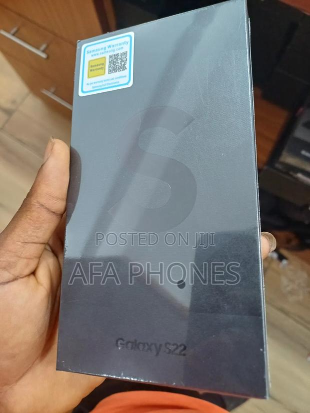 New Samsung Galaxy S22 5G 128 GB Black photo 2